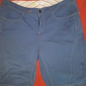 Mountain Hardware hiking short